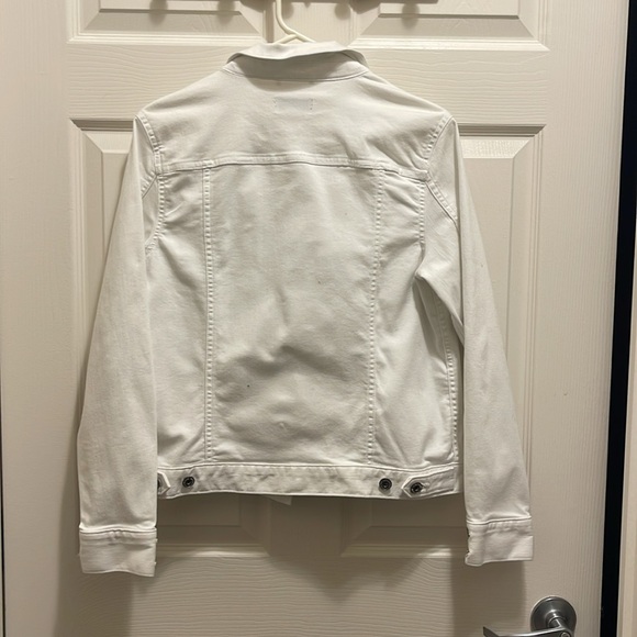 Liz Claiborne Women's White Denim Jacket - Picture 7 of 10
